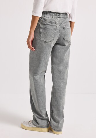 STREET ONE Regular Jeans in Grey