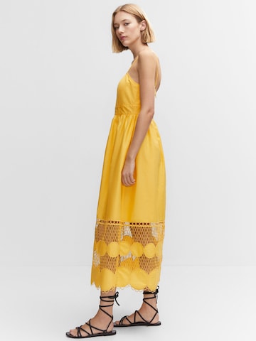 Rochie de vară 'Borris' de la MANGO pe galben