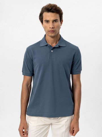 Antioch Shirt in Blue: front