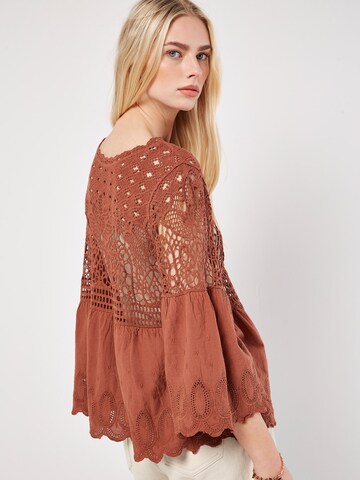 Chemisier Apricot en marron