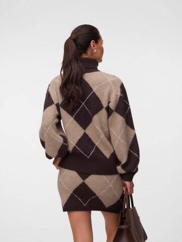 Vero Moda Maternity - Jersey 'VMMDarla' en marrón