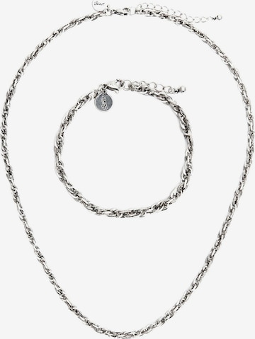 Pull&Bear Ketju värissä hopea: etupuoli