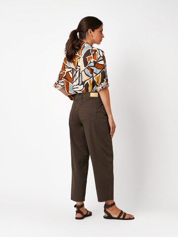 TONI Regular Pants in Brown