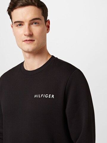 TOMMY HILFIGER Sweatshirt in Zwart