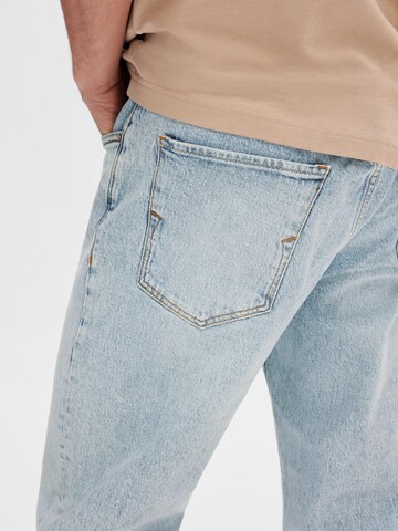 SELECTED HOMME Loosefit Jeans 'KOBE' i blå