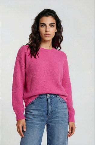 Milano Italy Sweater in Pink: front