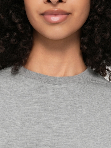 GUESS Póló - szürke