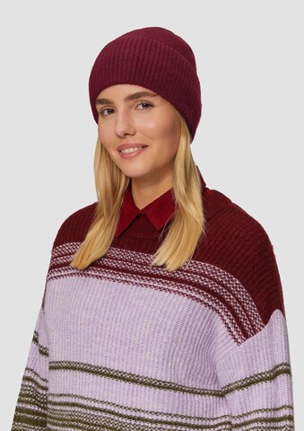 s.Oliver Beanie in Red: front