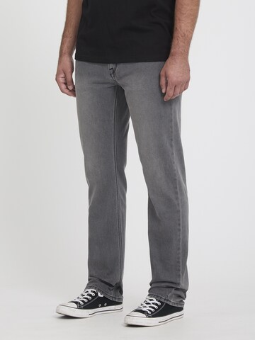Volcom Regular Jeans 'Solver' in Grau