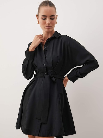 Rochie tip bluză de la Trendyol pe negru: față