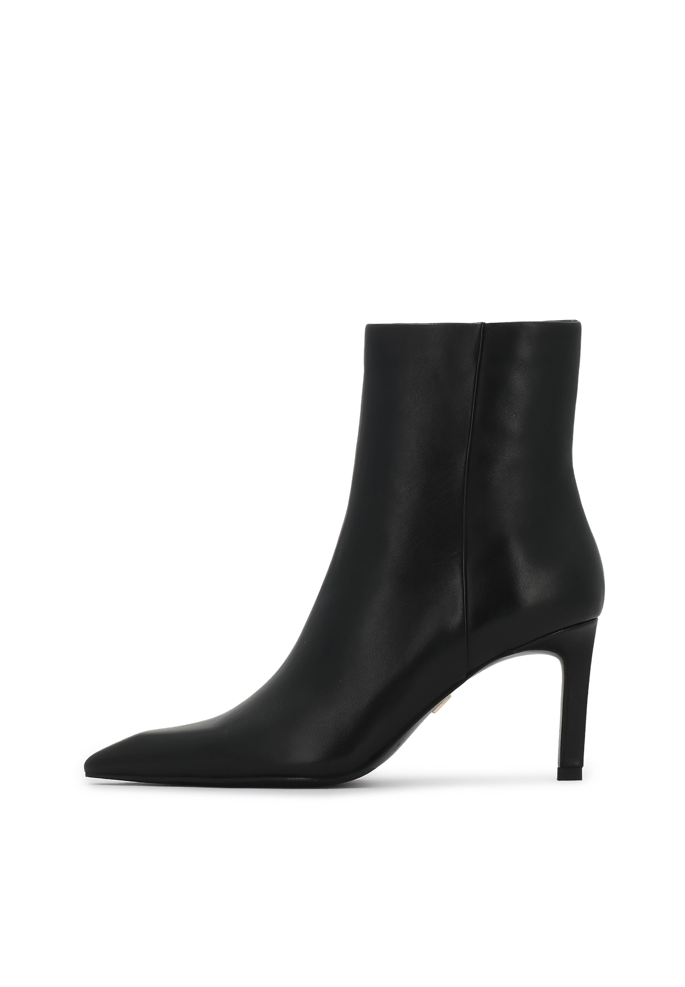 Kazar Μποτάκι σε μαύρο: μπροστά