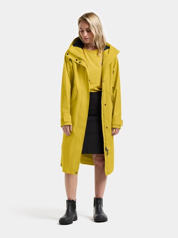 Didriksons Raincoat 'Melinda' in Yellow