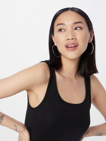 GAP Top in Black