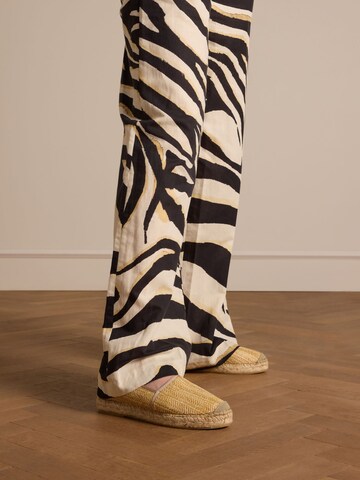 MANFIELD Espadrilles in Beige