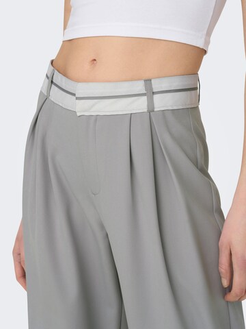 ONLY Loosefit Hose 'MALIKA' in Grau