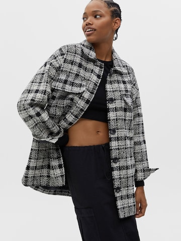 Pull&Bear Jacke in Weiß: predná strana