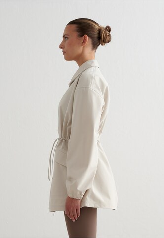 Veste de sport 'Clay' Aim'n en beige