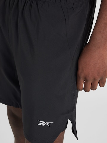 Regular Pantaloni sport de la Reebok pe negru