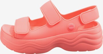 Sandalo di Crocs in rosa