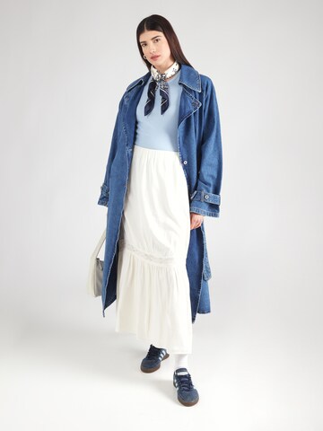 Top 'PCRUKA' di PIECES in blu