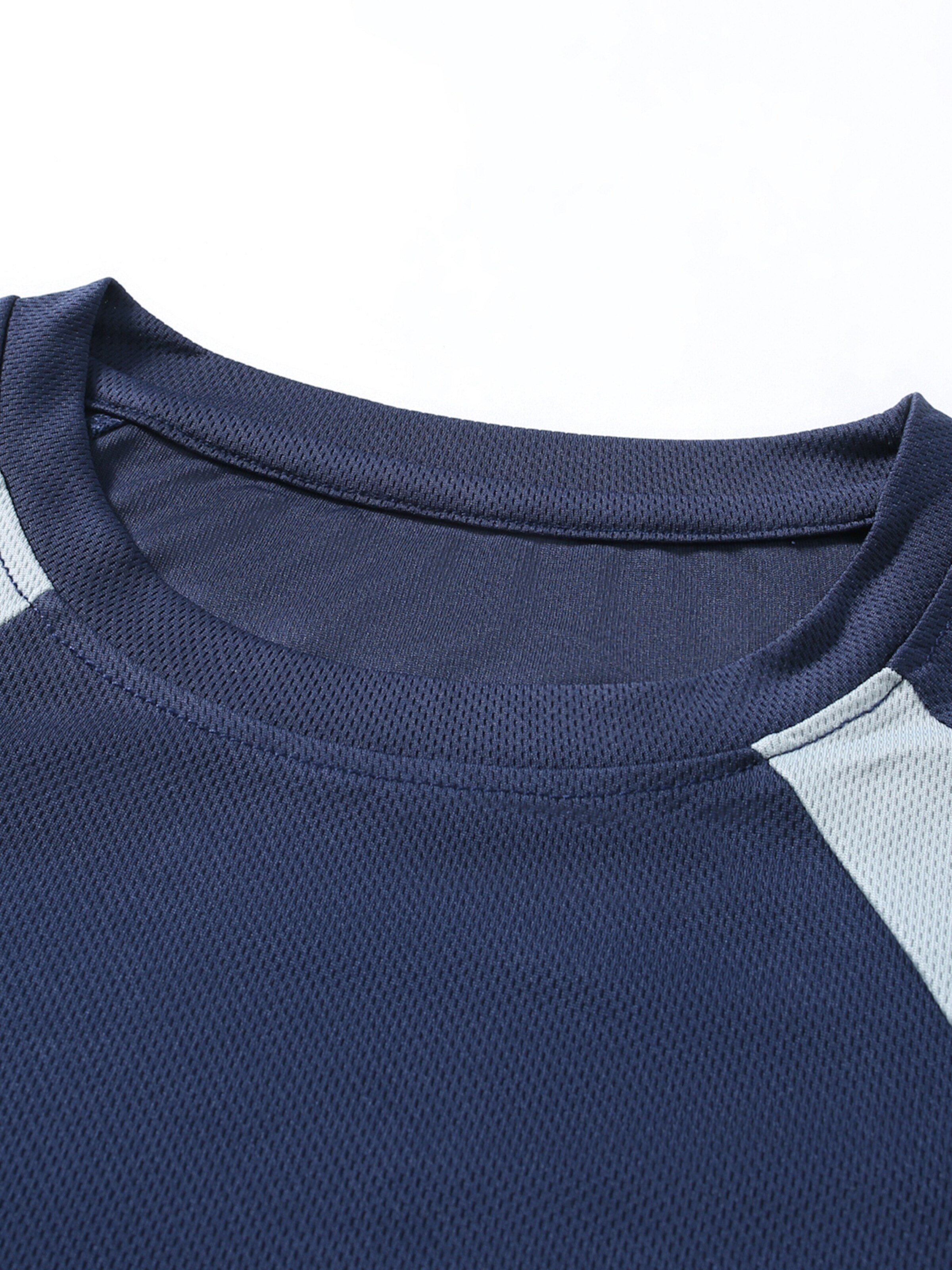 YOUTHUP Shirt 'Formgerecht'‌‌‌‌‌‌‌‌ in Blau