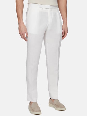 Boggi Milano Regular Pleated Pants in White: front
