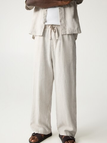 Pull&Bear Baggy Trousers in Beige: front