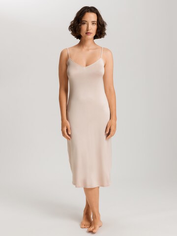 Hanro Nachthemd 'Satin Deluxe' in Beige: voorkant