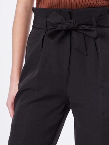 NEW LOOK Regular Pleat-Front Pants 'MILLY' in Black