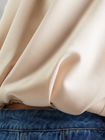STUDIO SELECT Sweatshirt 'Penny' i beige