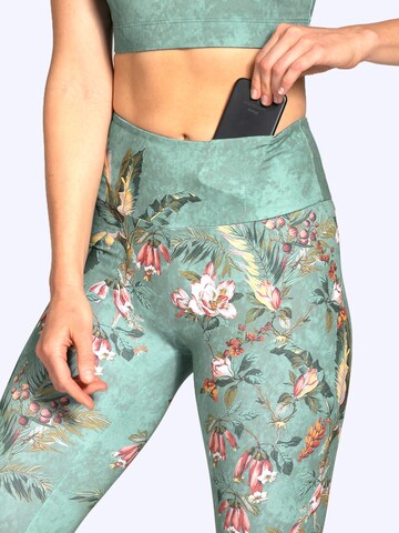 Magadi Skinny Sporthose 'Secret Garden'‌‌‌‌‌‌‌ in Grün