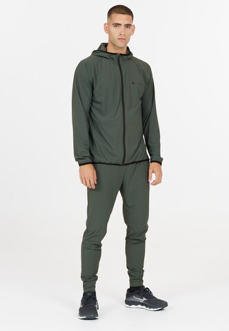 Virtus Tapered Sportbroek 'Alonso' in Groen