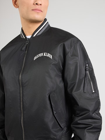 Calvin Klein Jeans Демисезонная куртка 'Varsity' в Черный