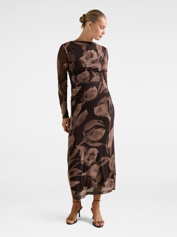 Rochie de seară 'Alannah' de la Forever New pe mai multe culori: față
