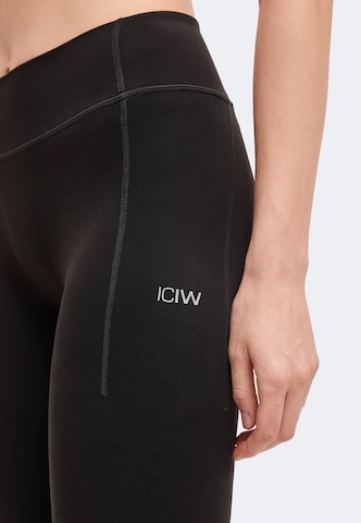 Evazați Pantaloni sport 'Luxe' de la ICANIWILL pe negru