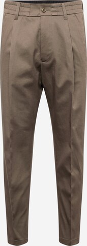 DRYKORN Regular Pleat-front trousers 'CHASY' in Green: front
