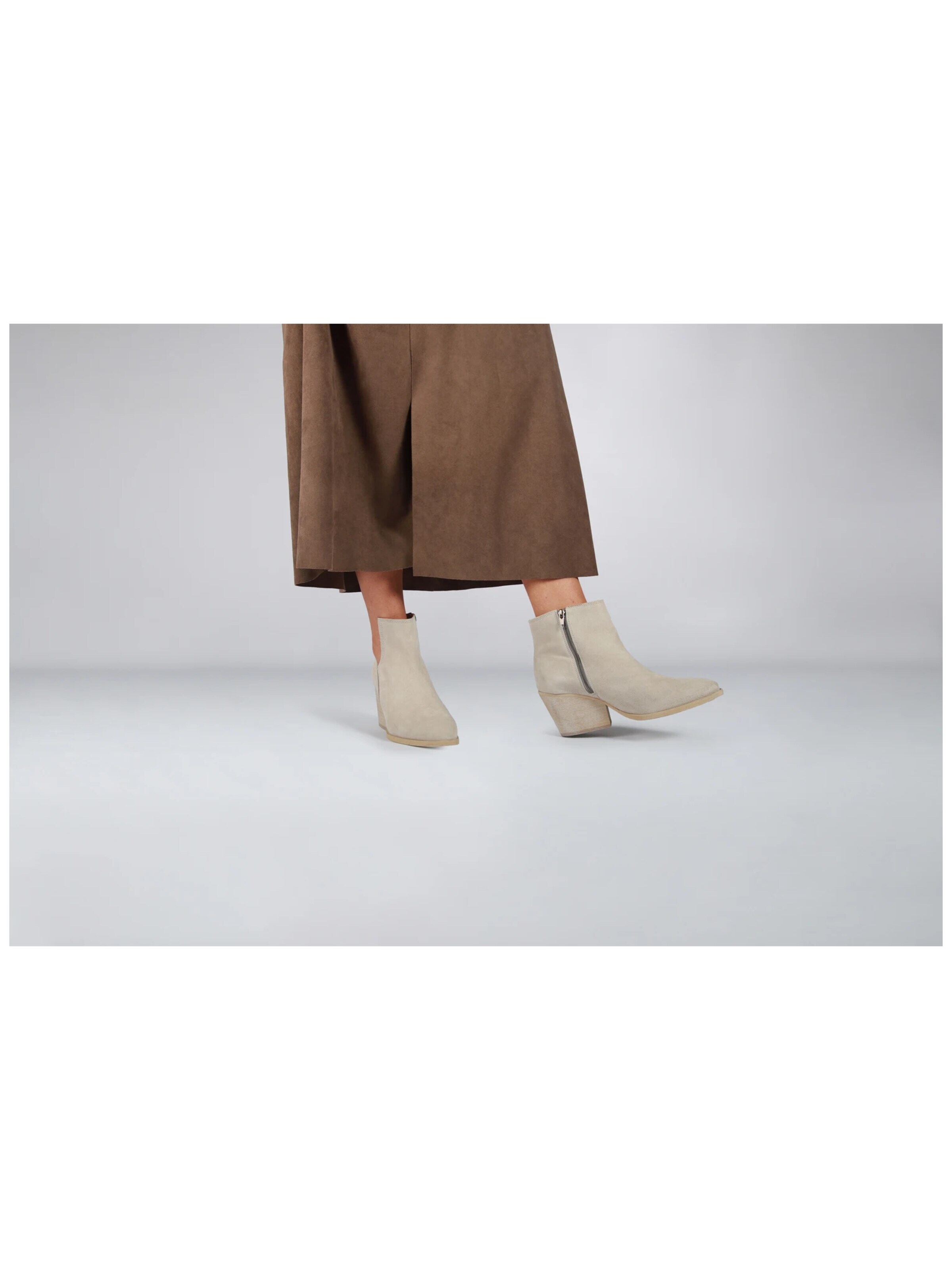 Ankle boots 'ABBY' di BLACKSTONE in bianco