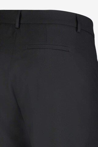 MAC Regular Hosen & Shorts in Schwarz