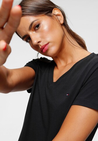 TOMMY HILFIGER T-Shirt in Schwarz