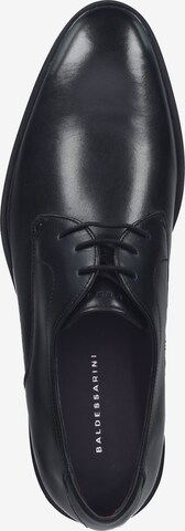 Chaussure à lacets Baldessarini en noir