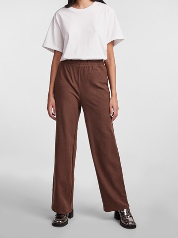 PIECES Wide leg Broek in Bruin: voorkant