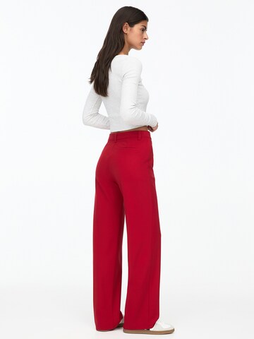 Pull&Bear Regular Trousers with creases in Red