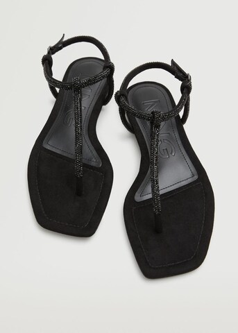 Flip-flops 'Tubi' de la MANGO pe negru