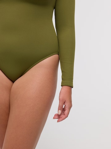 cfab Body 'Ribbed Longsleeve Sculpting Bodysuit with Slip' in Groen