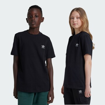 ADIDAS ORIGINALS Тениска 'Trefoil Essentials' в черно: отпред