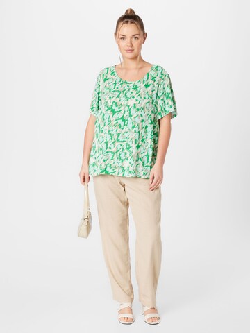 Vero Moda Curve Shirt 'MENNY' in Groen