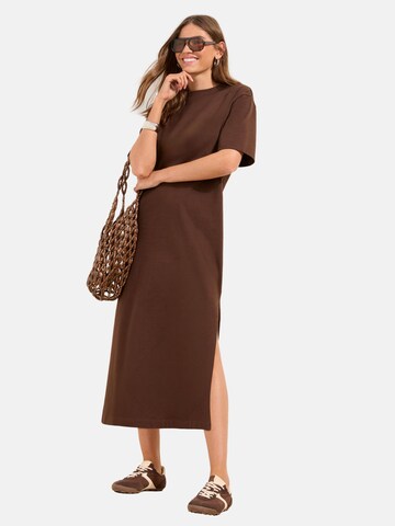 Friends Like These - Vestido en marrón: frente