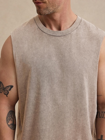 DAN FOX APPAREL Bluser & t-shirts 'Lucian' i grå