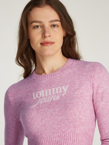 Pull-over Tommy Jeans en rose