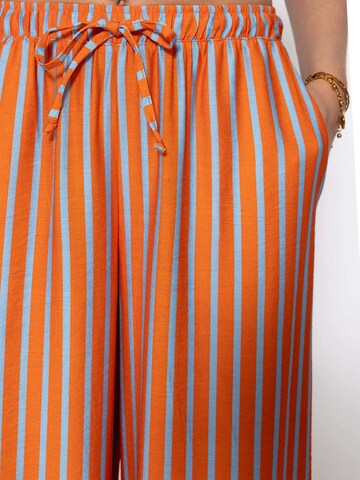 SASSYCLASSY Loose fit Pants in Orange